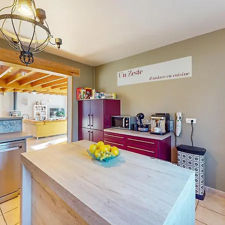 Amazing In Eyraud-crempse-maurens With Wifi Holiday home