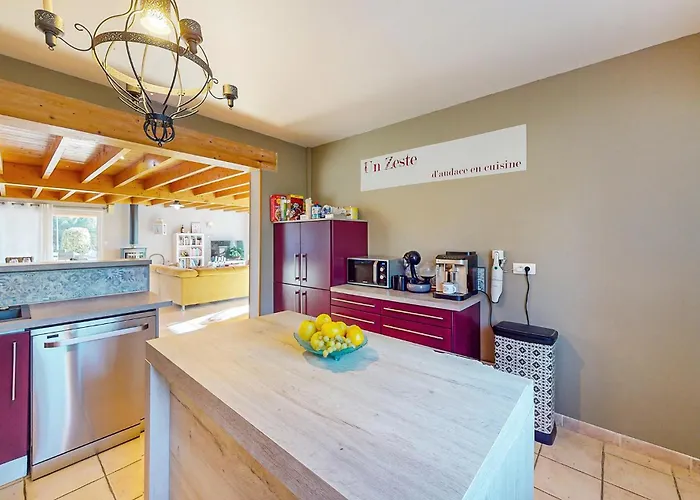 Lovely In Eyraud-crempse-maurens Hébergement de vacances