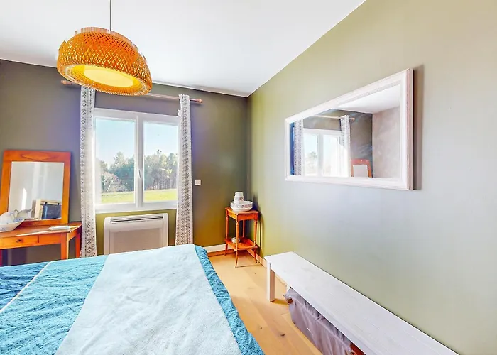 Lovely In Eyraud-crempse-maurens *